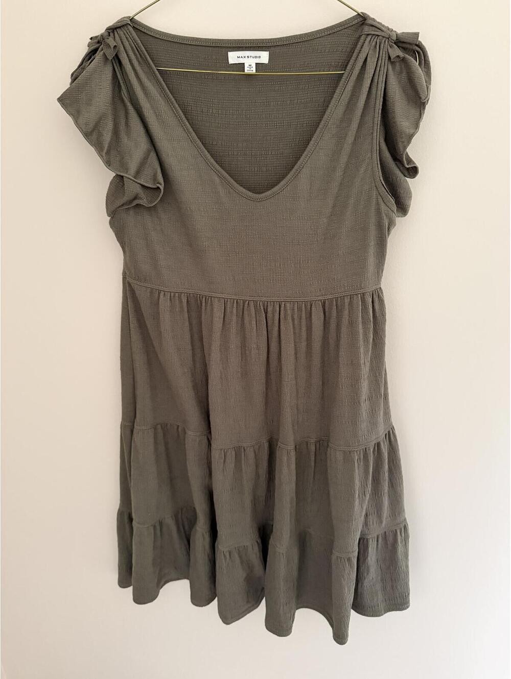 Olive, Max Studio, Tiered flowy dress, like new